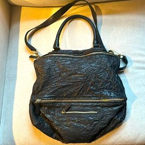 Black tumbled sheepskin authentic. Givenchy pandora bag. Large.